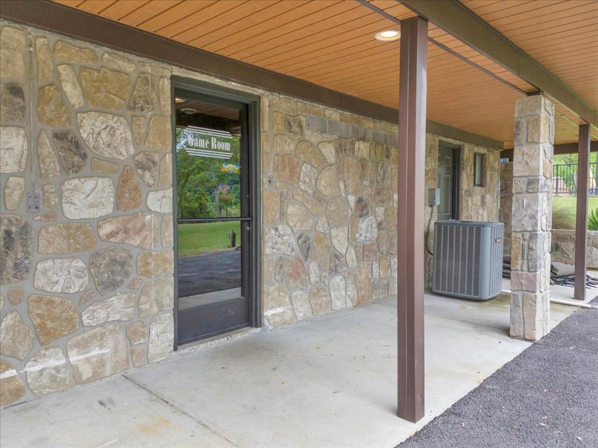 Cabin Oasis Near Smoky Mountains Pigeon Forge Exterior foto